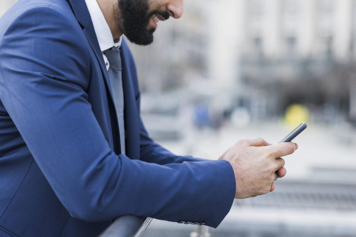 Serveur Vocal Interactif : 5 Avantages Concrets pour Votre Entreprise en 2025